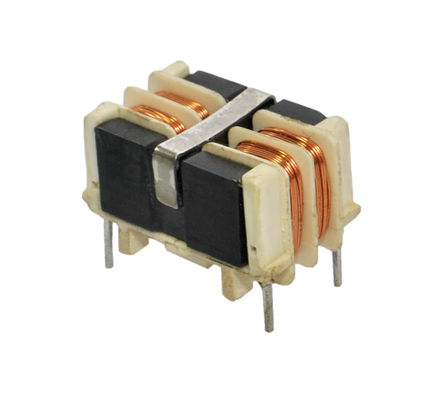 Mode Diferensial Terintegrasi THT Choke Ferrite Core Keselamatan Tinggi Untuk Penekan EMC / EMI