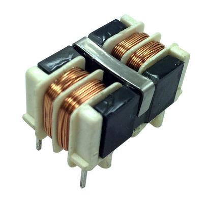 Mode Diferensial Terintegrasi THT Choke Ferrite Core Keselamatan Tinggi Untuk Penekan EMC / EMI